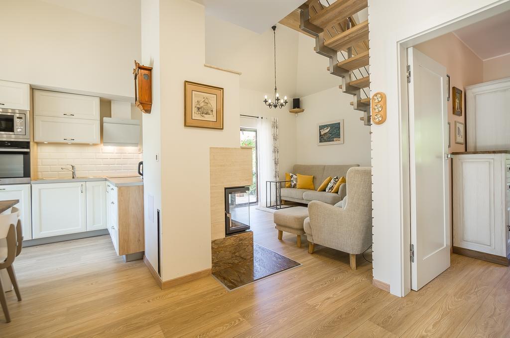 Jantarowy Dworek Apartment